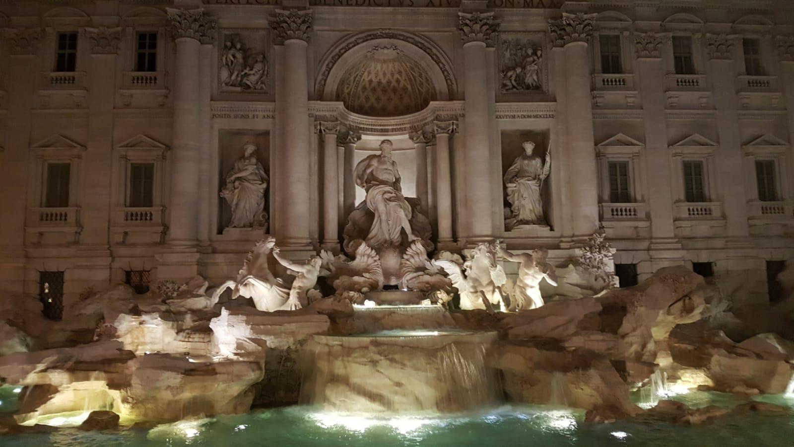 Rome by night 4h incl E-bike + dinner Trattoria